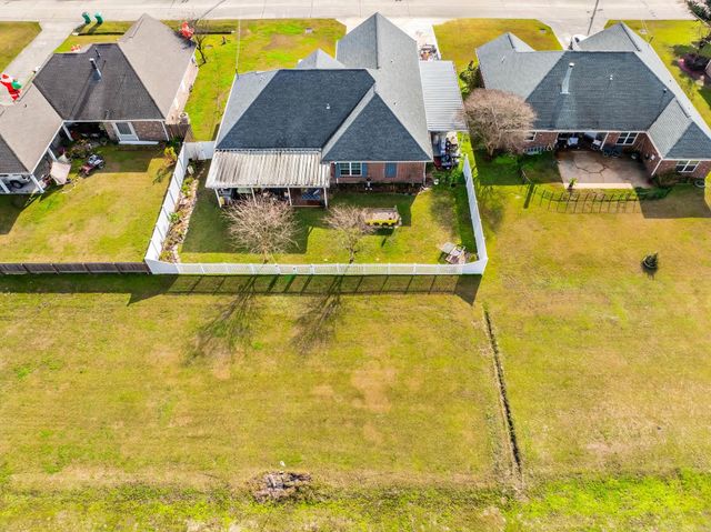 316 Aspen Dr, Raceland, LA 70394