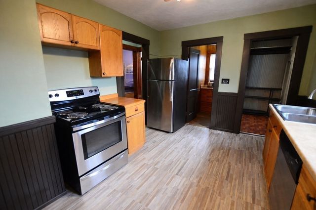 21 Avalon St, Stoughton, MA 02072