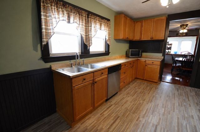 21 Avalon St, Stoughton, MA 02072