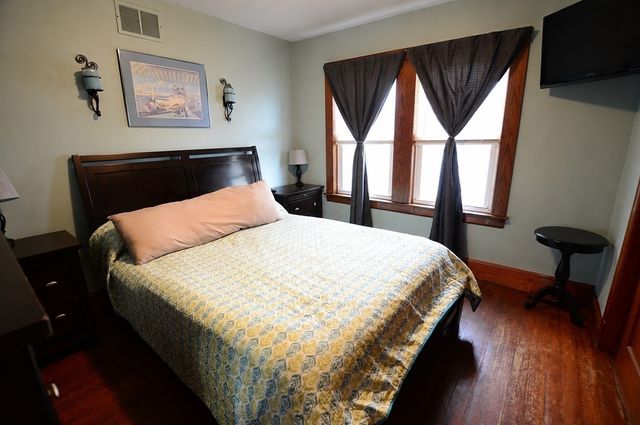 21 Avalon St, Stoughton, MA 02072