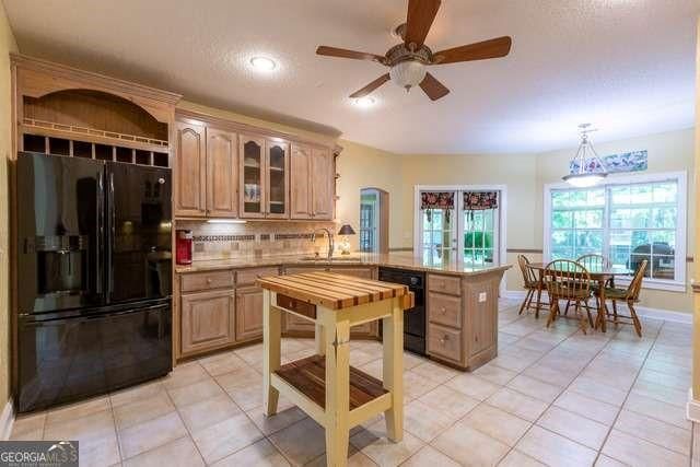 206 Enclave Ln, Newnan, GA 30263