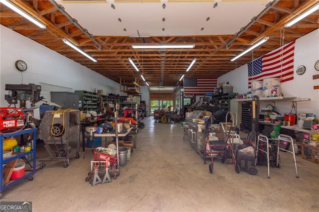 206 Enclave Ln, Newnan, GA 30263