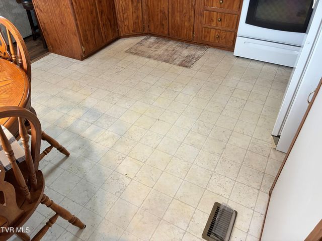 138 Ford Lane, Elizabethton, TN 37643