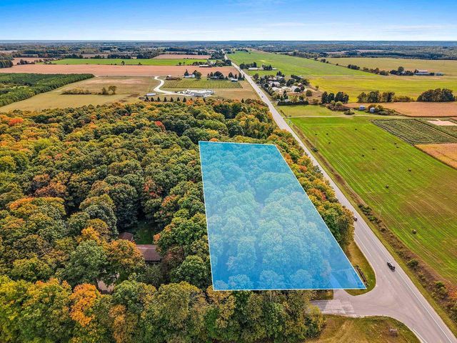 5495 N MAPLE HEIGHTS CIRCLE, Sturgeon Bay, WI 54235