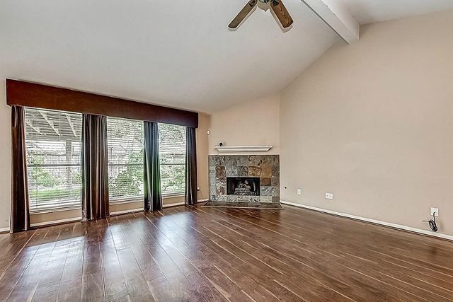2910 Huntington Way, Pearland, TX 77584