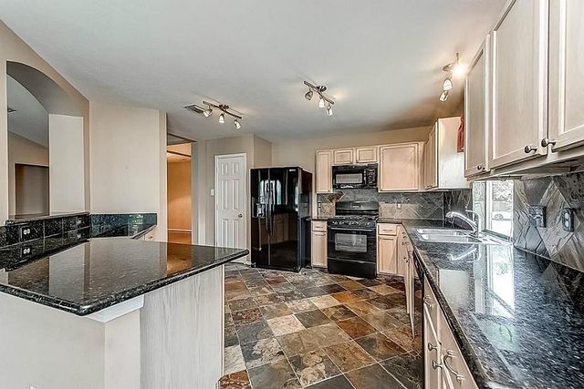 2910 Huntington Way, Pearland, TX 77584