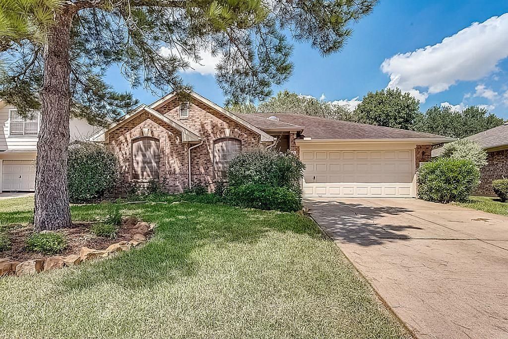 2910 Huntington Way, Pearland, TX 77584