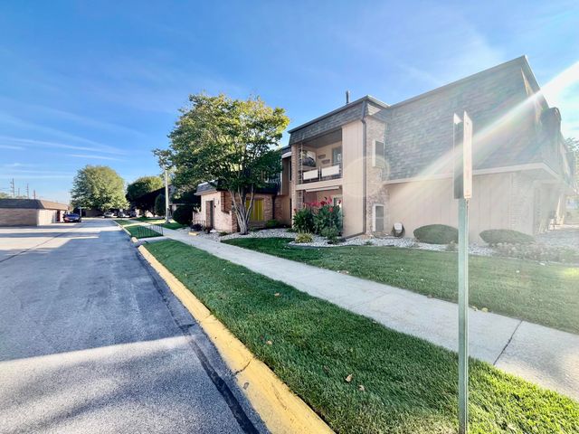 8745 Janeway Court 4, Munster, IN 46321