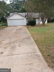 120 Rosewood Drive, Mcdonough, GA 30253