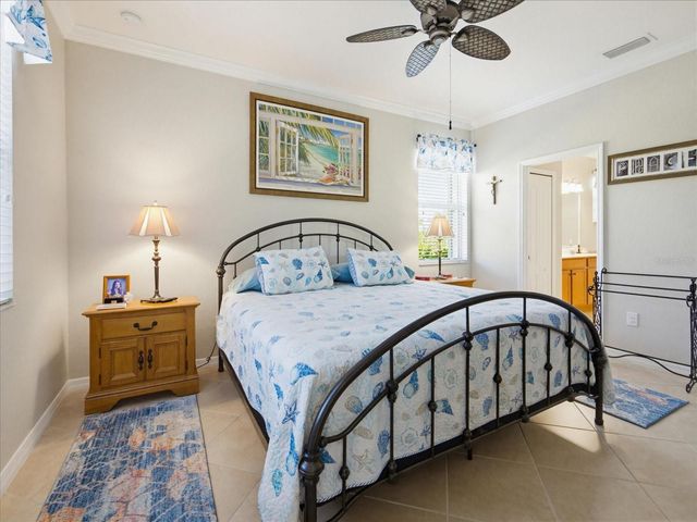 11697 SPOTTED MARGAY AVENUE, Venice, FL 34292