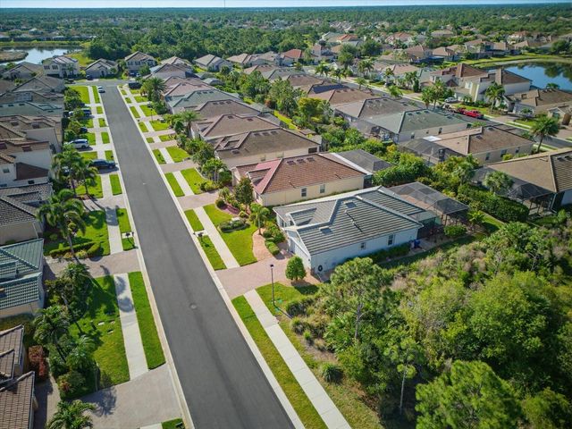 11697 SPOTTED MARGAY AVENUE, Venice, FL 34292
