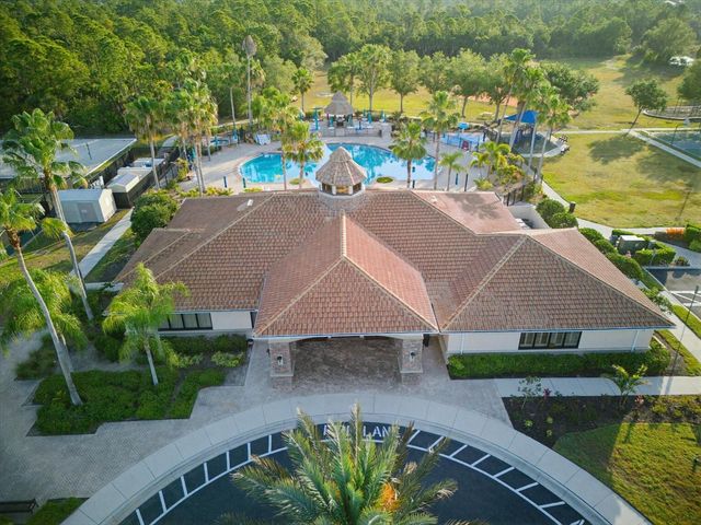 11697 SPOTTED MARGAY AVENUE, Venice, FL 34292