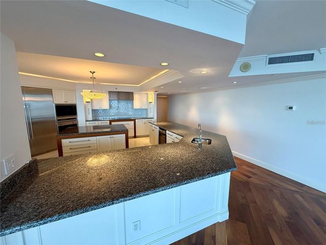 988 BLVD OF THE ARTS BOULEVARD 1617, Sarasota, FL 34236