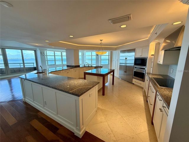 988 BLVD OF THE ARTS BOULEVARD 1617, Sarasota, FL 34236