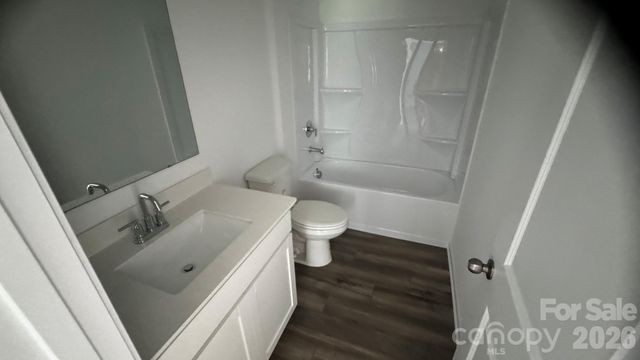 4060 Oxford Glen Drive OG 15, Claremont, NC 28610