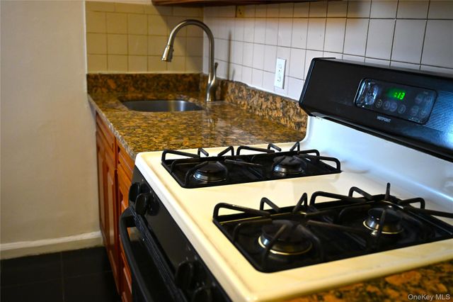 34-20 78TH 4J, Jackson Heights, NY 11372