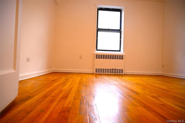 34-20 78TH 4J, Jackson Heights, NY 11372