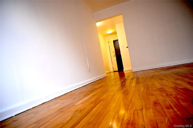 34-20 78TH 4J, Jackson Heights, NY 11372