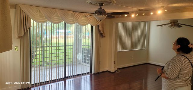 1300 Saint Charles Place L19, Pembroke Pines, FL 33026