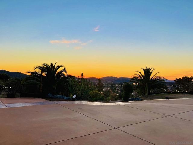 9189 Vista Entrada, Lakeside, CA 92040