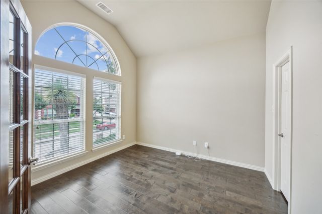 1105 Shearwater Lane, Garland, TX 75043