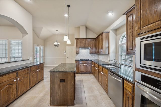 1105 Shearwater Lane, Garland, TX 75043