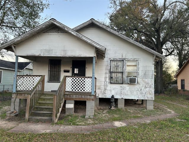 604 Yorkshire Street, Houston, TX 77022