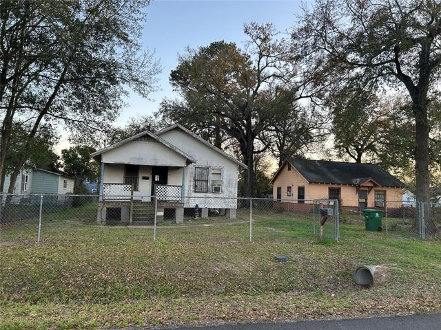 604 Yorkshire Street, Houston, TX 77022