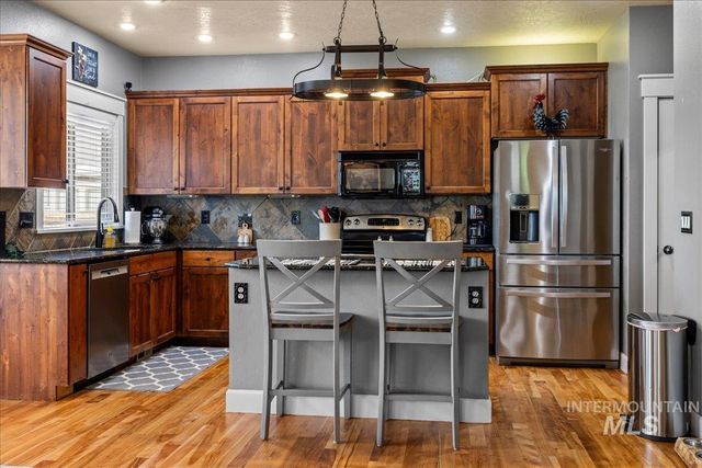 1063 Hitchcock St, Meridian, ID 83646