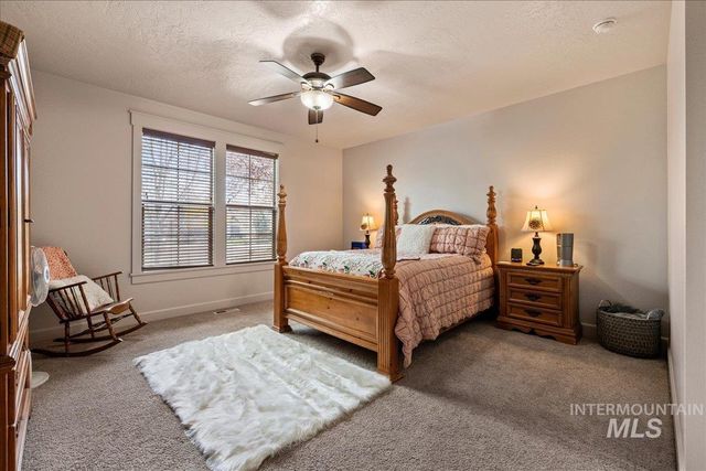 1063 Hitchcock St, Meridian, ID 83646