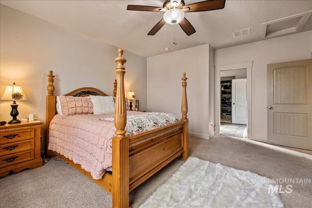 1063 Hitchcock St, Meridian, ID 83646
