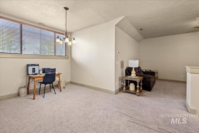1063 Hitchcock St, Meridian, ID 83646