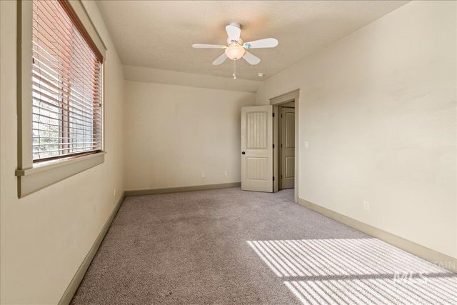 1063 Hitchcock St, Meridian, ID 83646