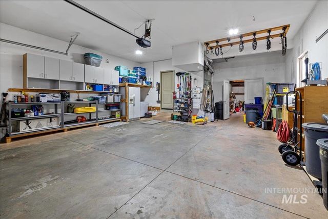 1063 Hitchcock St, Meridian, ID 83646