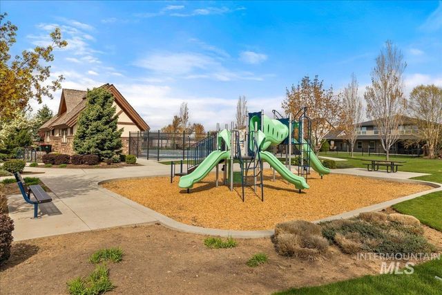 1063 Hitchcock St, Meridian, ID 83646