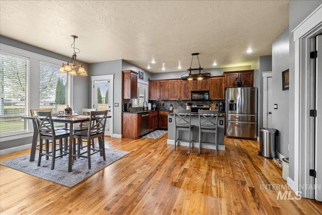 1063 Hitchcock St, Meridian, ID 83646
