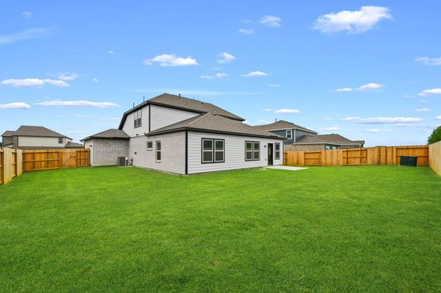 11426 Youngquist Drive, Mont Belvieu, TX 77535