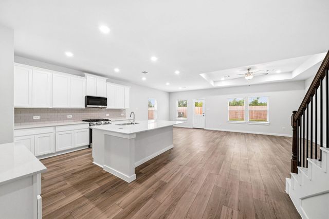 11426 Youngquist Drive, Mont Belvieu, TX 77535