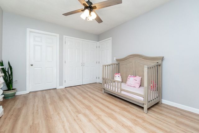 17 Mary Dyer Ln 17, Easton, MA 02356