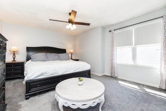 17 Mary Dyer Ln 17, Easton, MA 02356