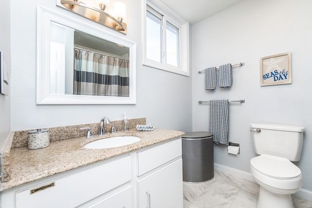 17 Mary Dyer Ln 17, Easton, MA 02356