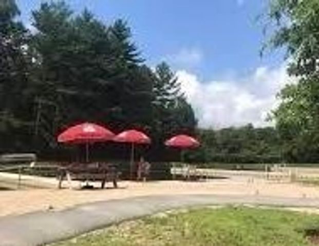 17 Mary Dyer Ln 17, Easton, MA 02356