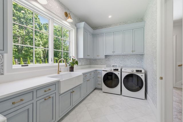 4712 Hazelwood Cir, Nashville, TN 37220