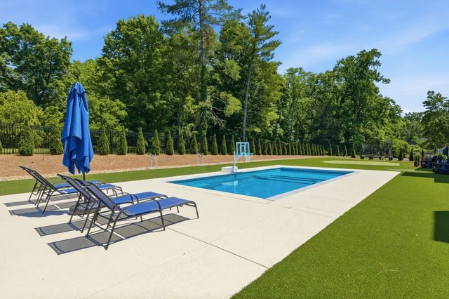 4712 Hazelwood Cir, Nashville, TN 37220