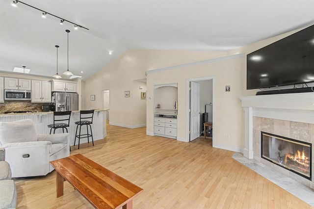 43 Iris Lane, South Burlington, VT 05403