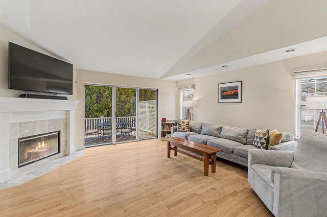 43 Iris Lane, South Burlington, VT 05403