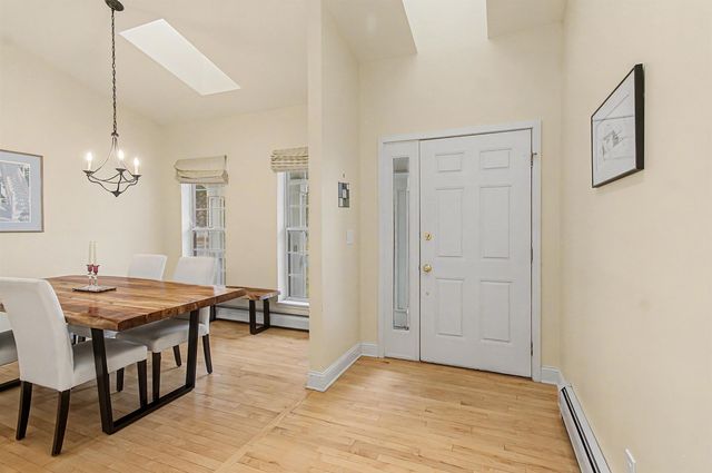 43 Iris Lane, South Burlington, VT 05403