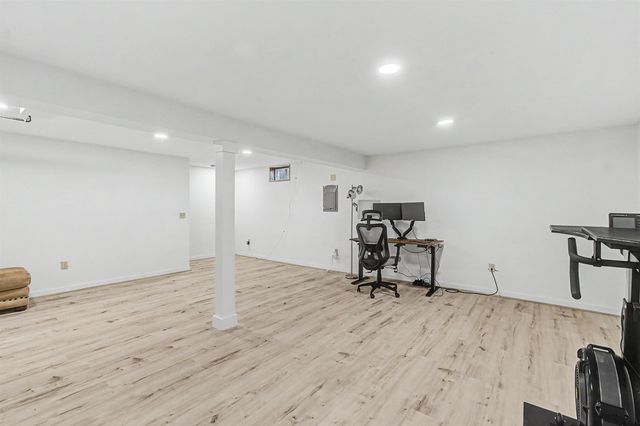 43 Iris Lane, South Burlington, VT 05403