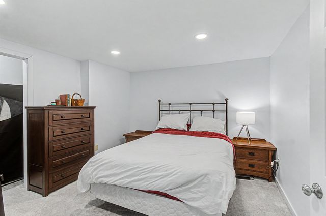 43 Iris Lane, South Burlington, VT 05403