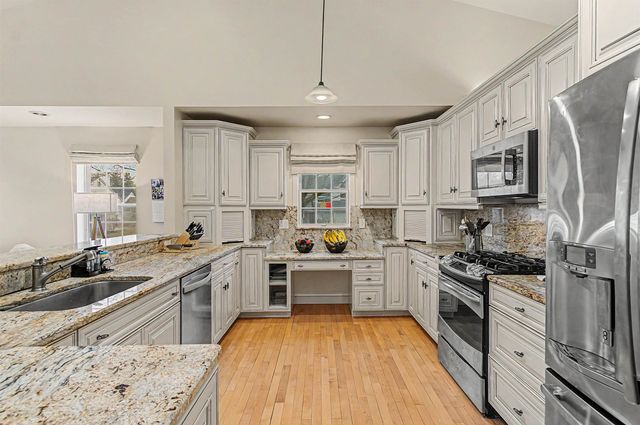 43 Iris Lane, South Burlington, VT 05403